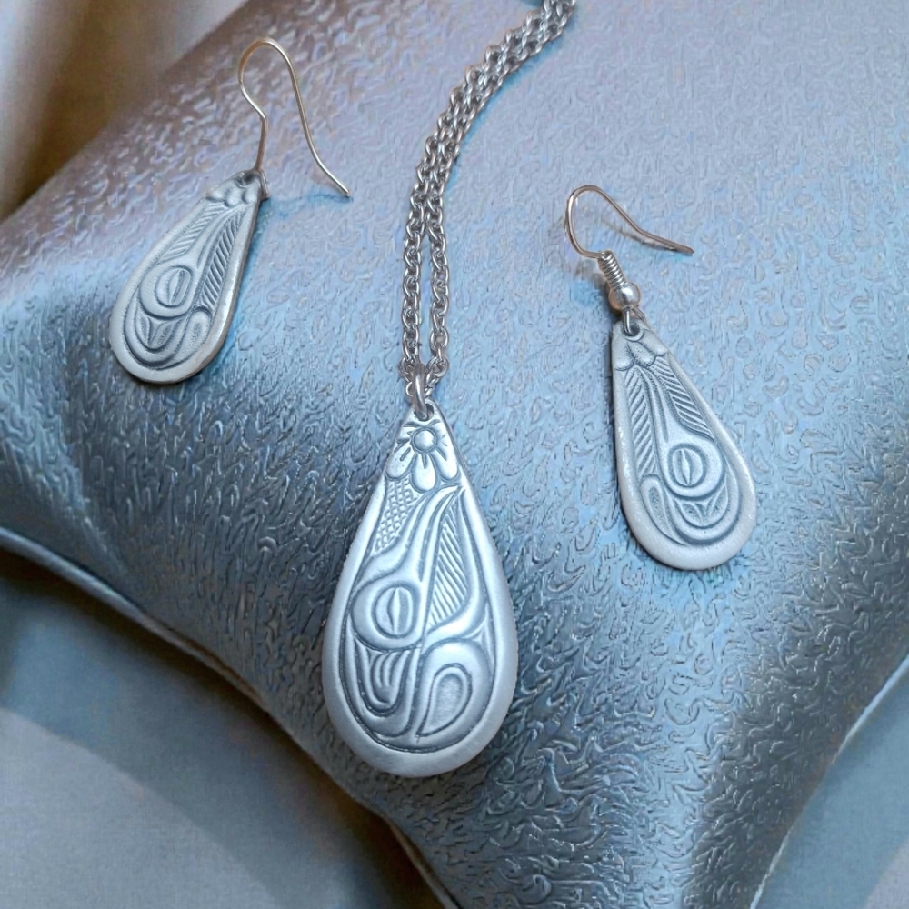 Alex Helin "Hummingbird" Necklace & Earring Set Canada Estate Designer Unique